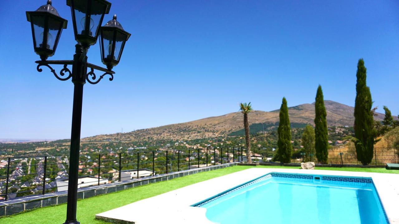 Villa Los Angeles El Espinar Eksteriør billede